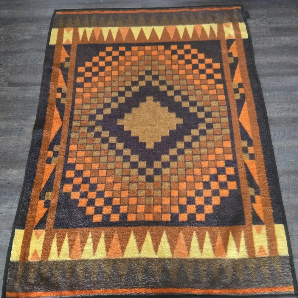 Bierderlack Vtg Aztec Plush Acrylic‎ Blanket Reversible Throw Orange Brown Retro
